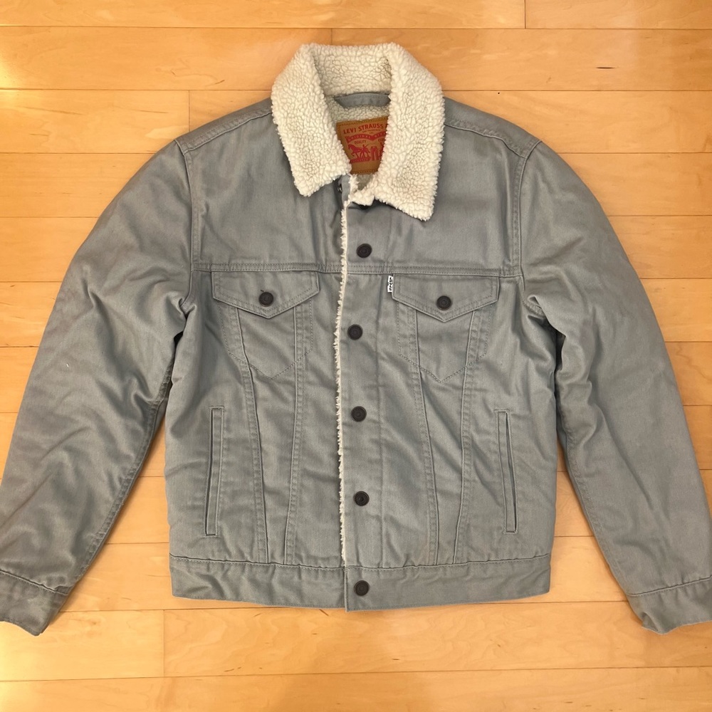 Grey Sherpa Levi’s Jacket